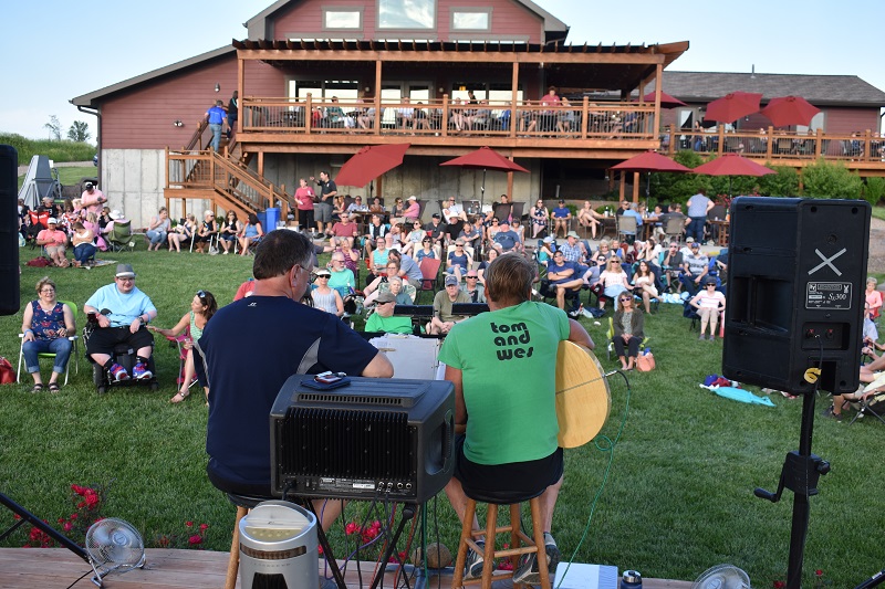 Gallery Cellar 426 Vineyard, Winery, Ashland, NE